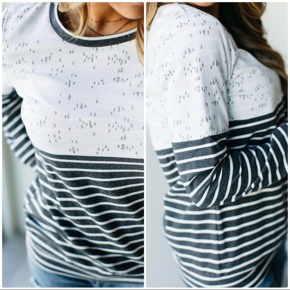 *SOLD* Ampersand Avenue Tree Print Sweatshirt - Picture 4 of 8